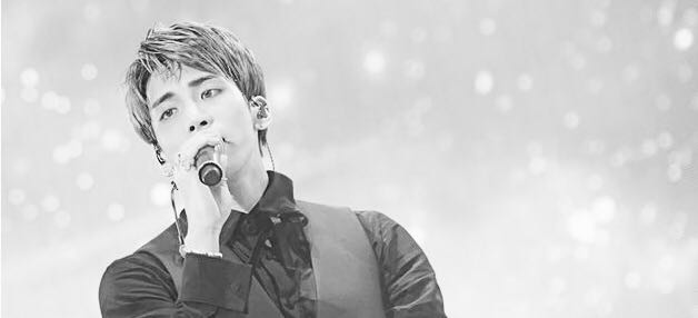 韩组合SHINee成员钟铉疑烧炭自杀  鹿晗缅怀：一路走好