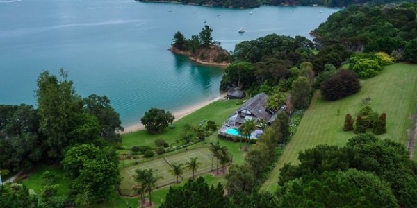 134CowesBayRoadWaihekeIsland 620x310