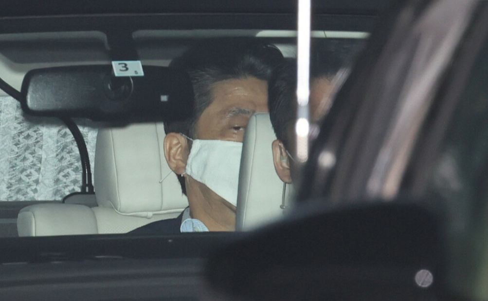 安倍去医院检查7个半小时 日媒担忧其身体情况