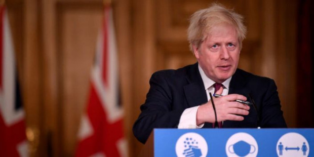 英国首相承认错了