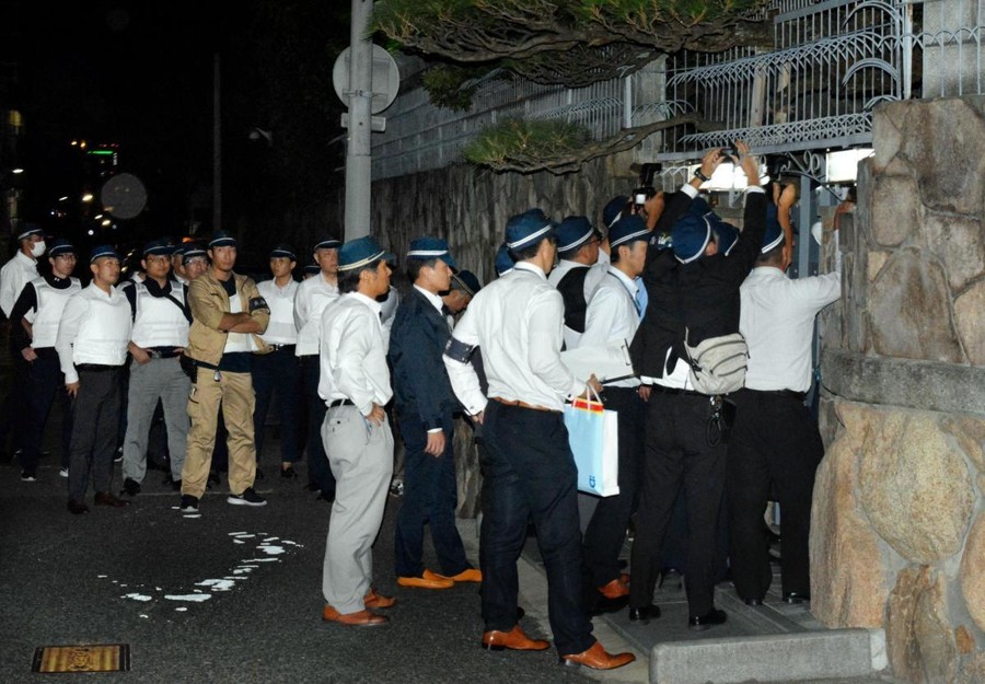 10名日本黑帮成员因非法聚餐被“一锅端” 还有3人被通缉