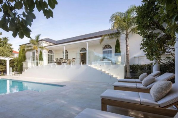 1880s mansion02