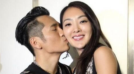 曹格收藏20辆古董车 老婆吴速玲：都是"破铜烂铁"