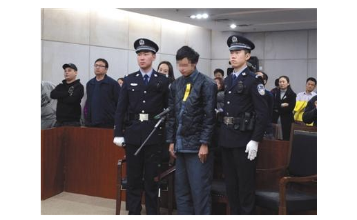 18岁青年不满家庭教育方式  刀刺父亲致重伤被判缓刑