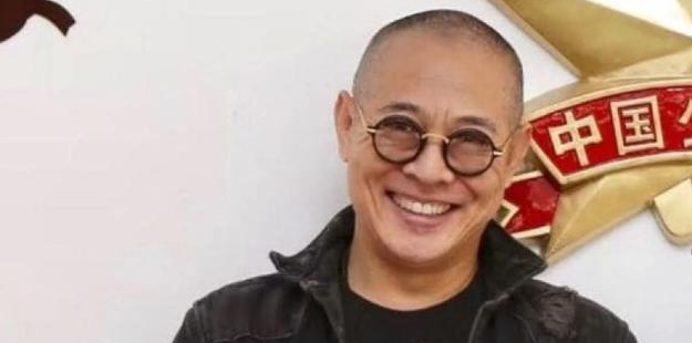 经纪人公开近照否认李连杰病重：他状态很好