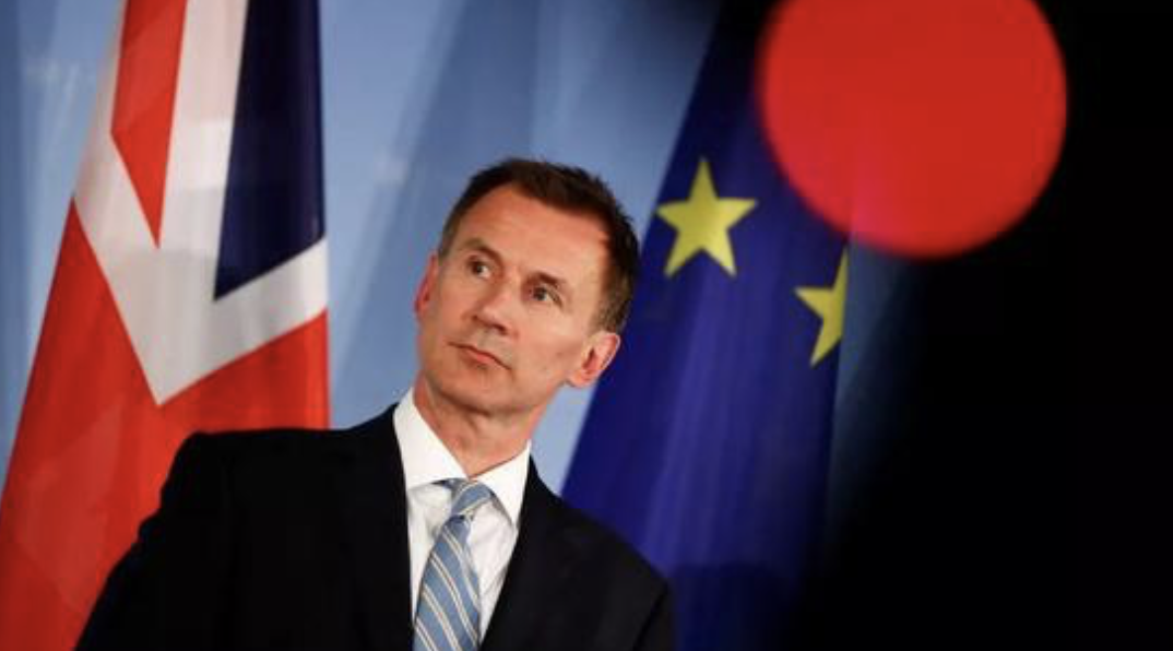 说中国妻子是日本人的英外相又口误 这次得罪一国