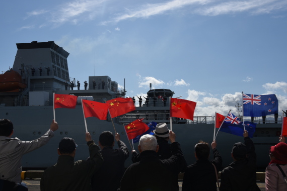中国海军戚继光舰结束对新西兰访问，启程前往斐济