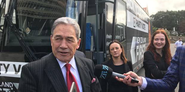 Winston Peters：卫生官员为脱责掩盖真相，病毒就是来自边境