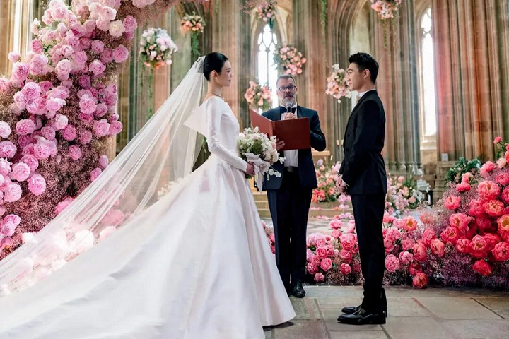 奚梦瑶何猷君婚礼细节曝光，花费上亿被吐槽：好寒酸！