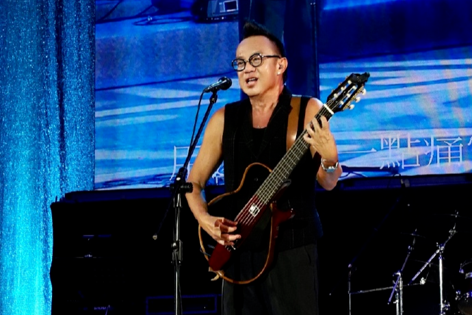 知名音乐人黄大炜离世,终年61岁!代表作《你把我灌醉》《让每个人都心碎》红遍华语乐坛