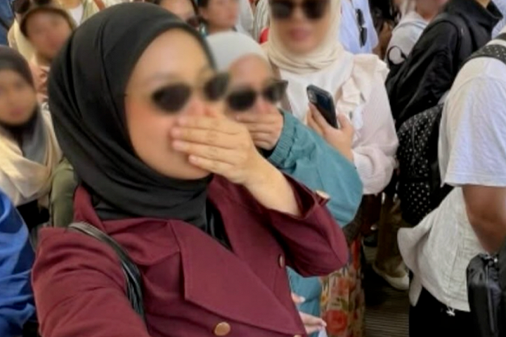 大马网红中国旅游捂鼻嘲“又脏又臭”？中马网友联手重锤，她猖狂嘴硬“我才是受害者”？