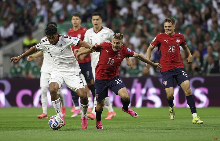 世界杯：三战全胜 墨西哥3-0送捷克出局；南非1-0战胜韩国晋级