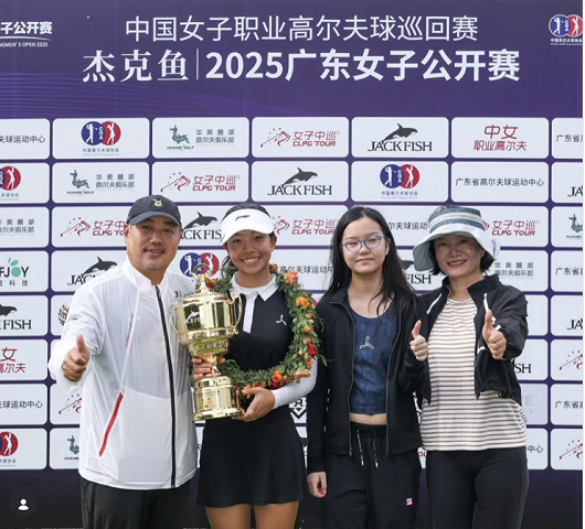 刘国梁双胞胎女儿差距惊人：老大被海外名校疯抢，老二活成“普娃”，奥运冠军家庭也躲不开养娃玄学？