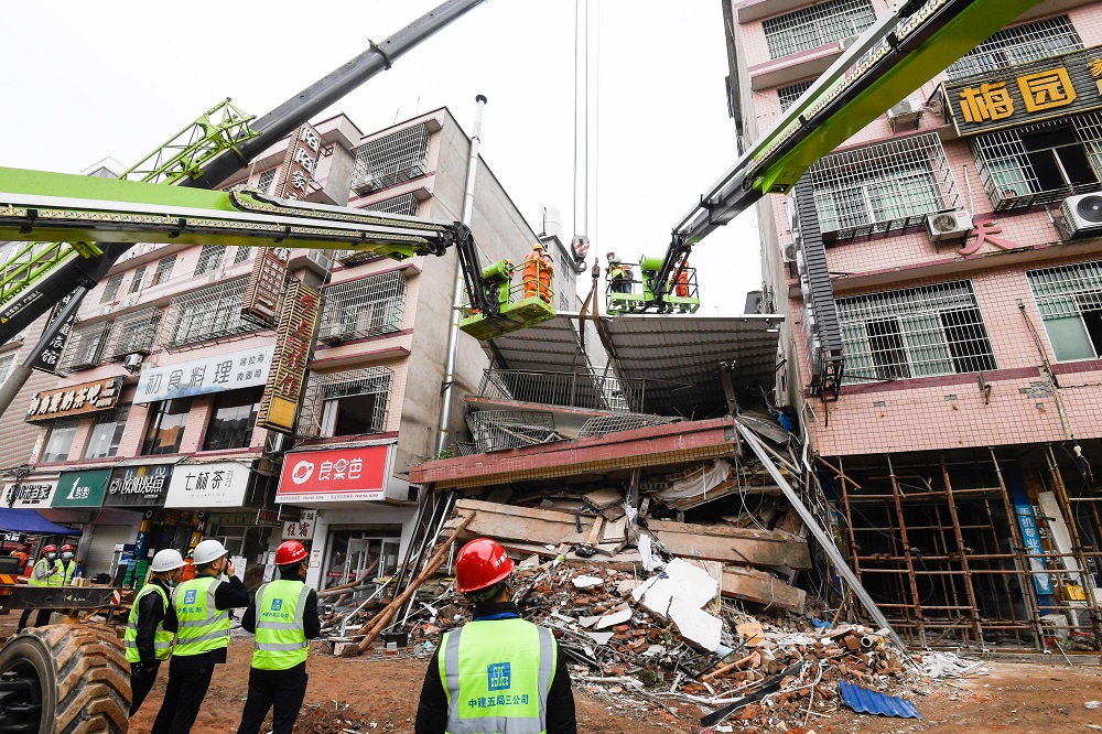 长沙塌楼事故第7名被困者获救，官方要求各地彻查经营性自建房