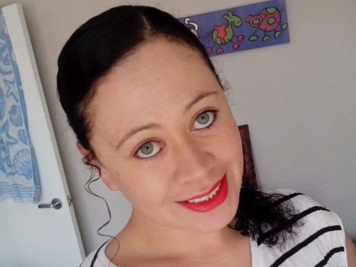 年轻妈妈参加派对被刺身亡 她的家人和孩子需要您的帮助