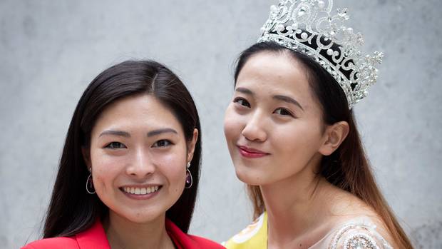 身高只有一米五八又何妨？华人女孩以另一种方式登上模特秀舞台