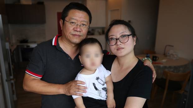 移民副部长拒绝授予居留权 华人四口之家面临分离