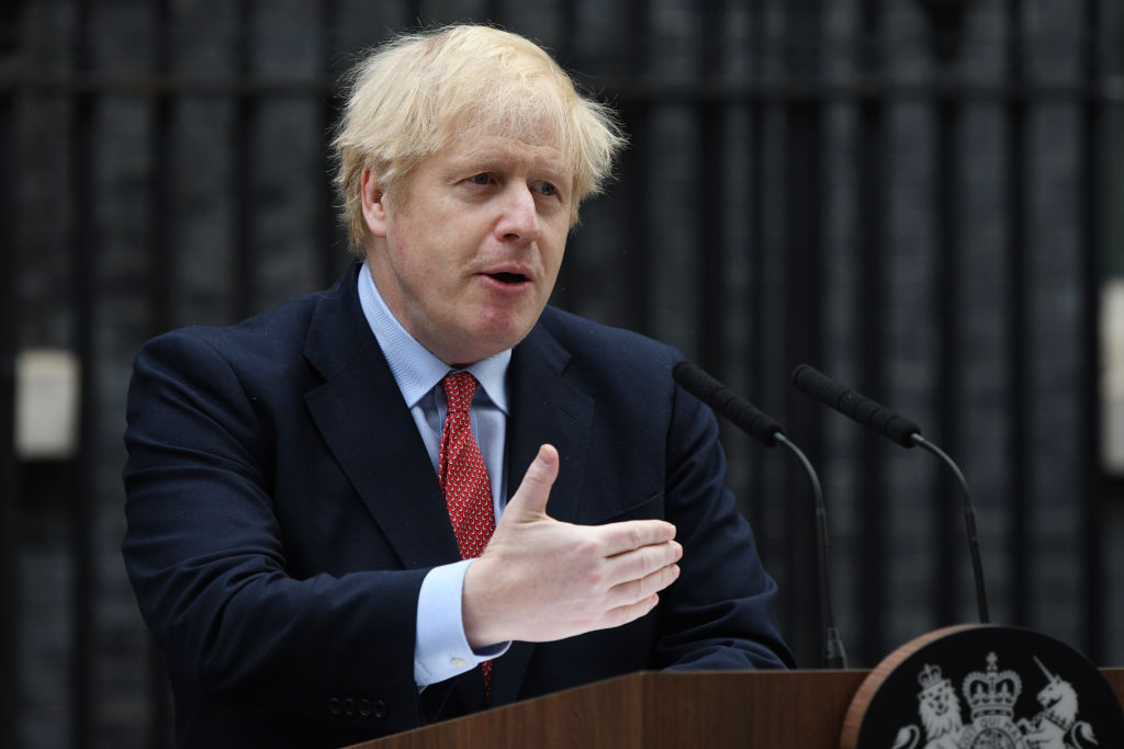 英国首相病愈后首次公开亮相