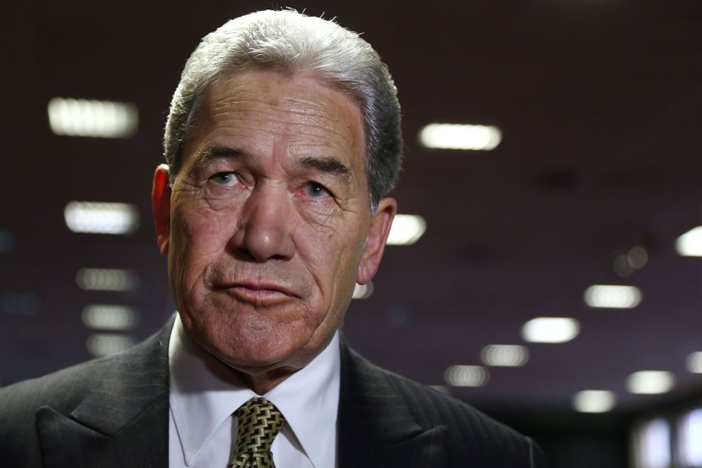 Winston Peters批政府抗疫不力 总理和卫生部长都回怼了