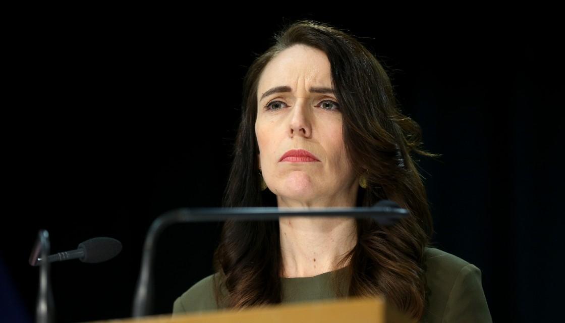 Jacinda Ardern：奥克兰3级封锁延长至本周日，公共交通强制佩戴口罩
