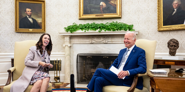 美媒时评新西兰：Jacinda Ardern光环渐褪