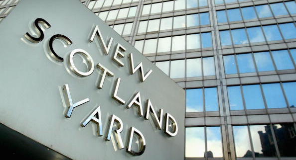 英国伦敦新年庆典4人遭刺死 5名涉案男子被捕