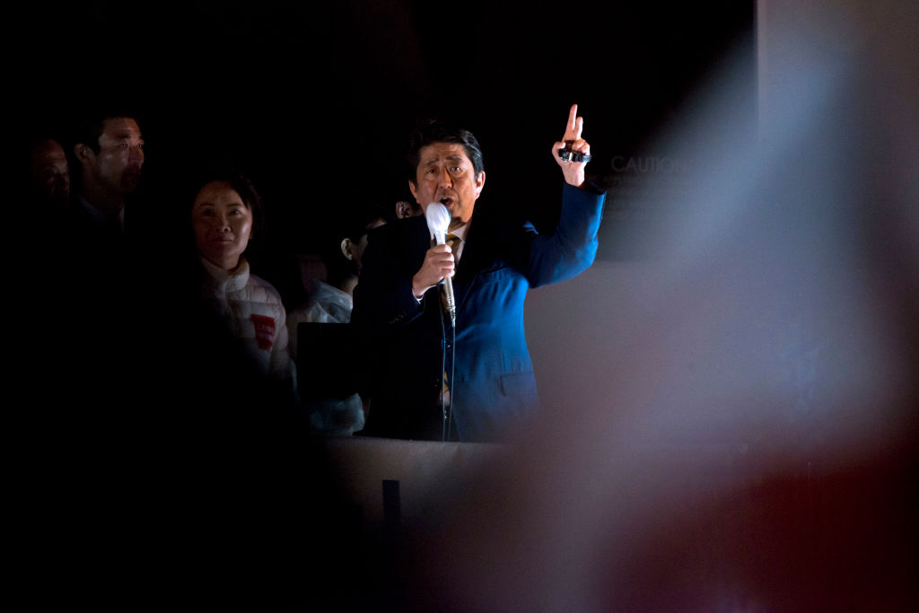 安倍誓要“复活”TPP：没有美国 日本自己挑大梁 | 提前选举策略奏效 日本执政联盟大选获胜 | 日本时隔65年将再现"第4次内阁" 安倍：远超预期
