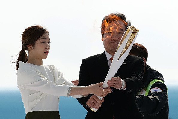 韩国将对中国公民实施15天免签 推动平昌冬奥会门票销售