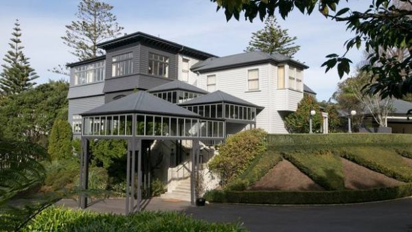Premier House 25018112804