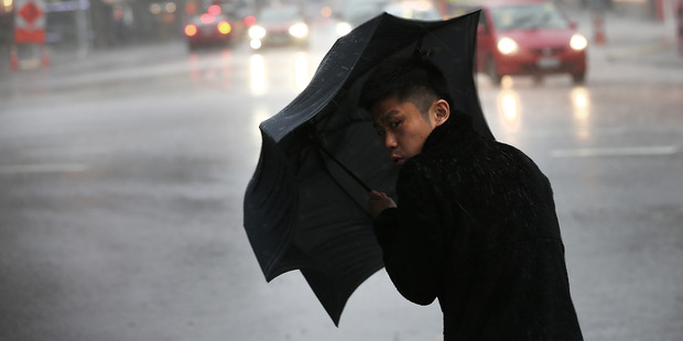 1月31日天气和早间新闻：灾难不断小长假，阳光过后又风雨