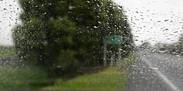 小长假天气：一大波暴雨来袭 部分地区可能又要看海了
