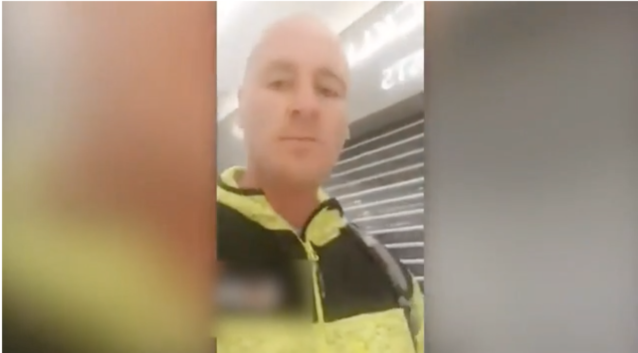 被总理点名批评的超市“咳嗽男”今出庭 此前爱看网络“恶搞”视频