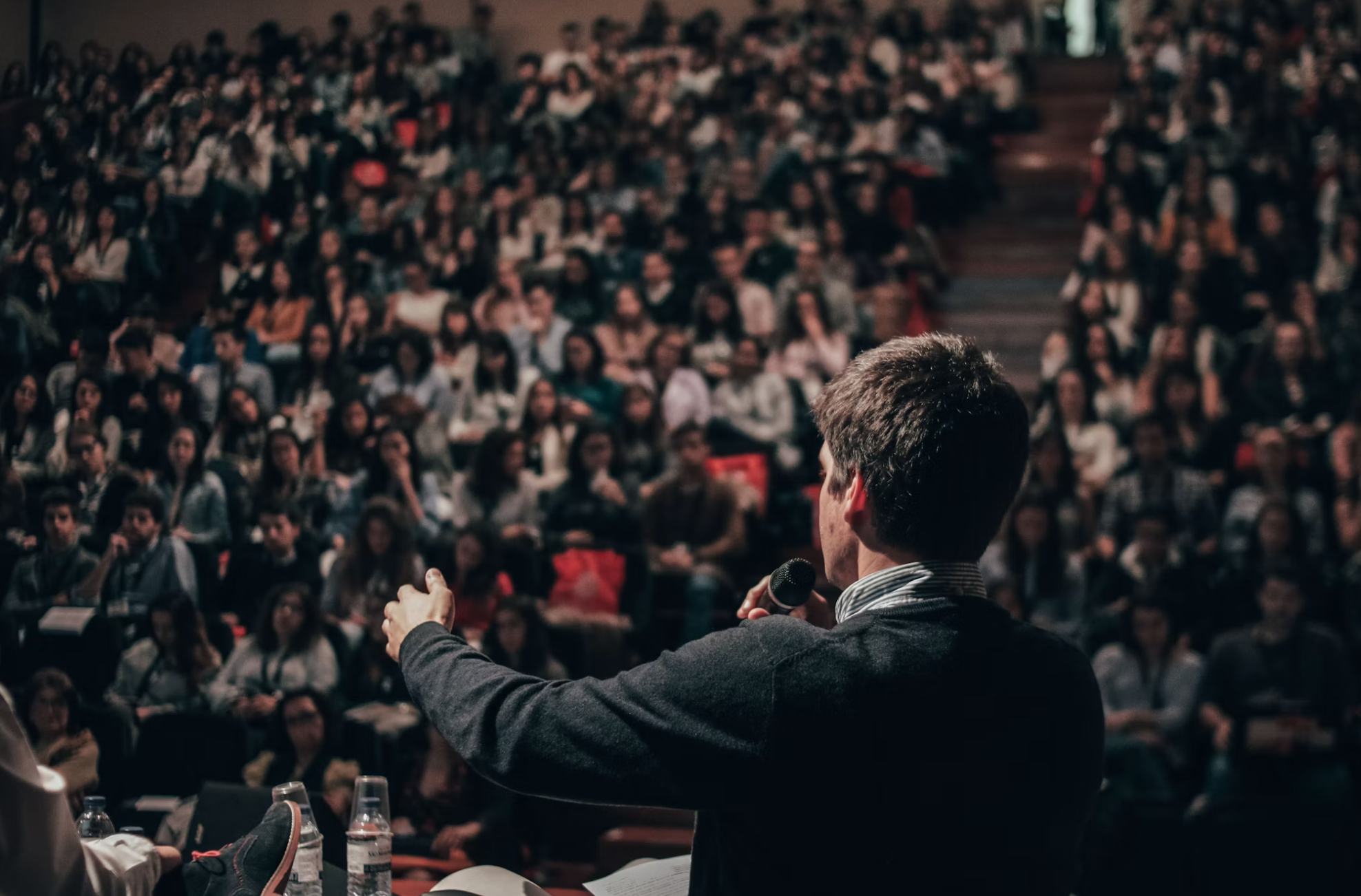 【张老师谈教育】Public Speaking & Debating是AI时代的关键能力！（上）