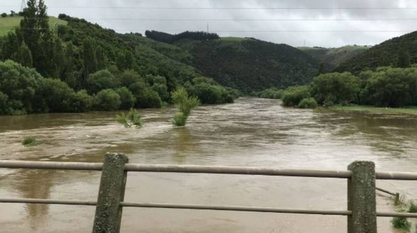 Taieri River at Outram taken mid morning today.