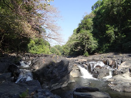 Taranaki river 672793 340