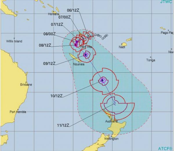 The future tracking of Cyclone Hola