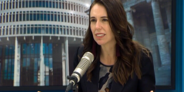 Jacinda Ardern的小幽默引来全球围观，还把一个词推上热搜