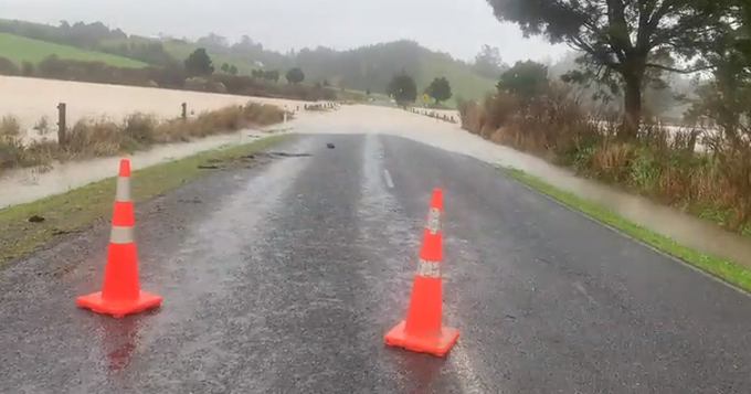 北岛洪水滑坡，南岛绵延暴雨......新西兰大部天气仍然恶劣