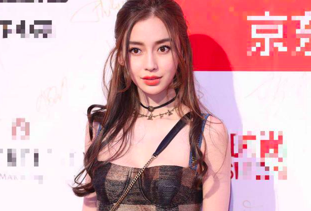 baby谈偶像坦诚公布恋情：做自己真实最重要