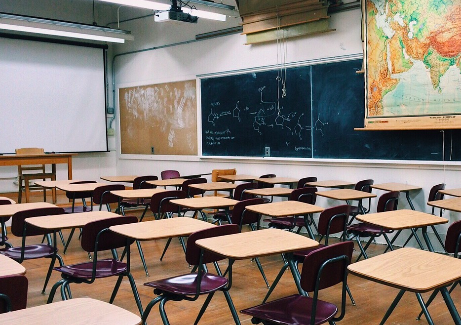 家长报课外班孜孜不倦：对孩子是补充？还是负担？