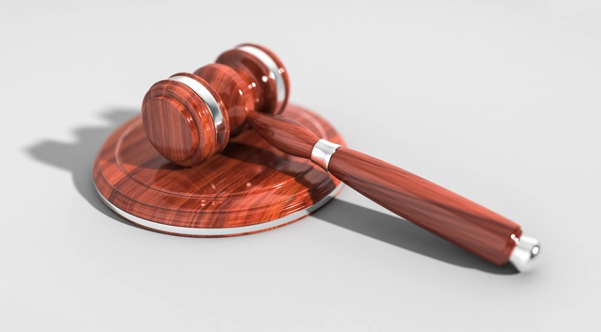 奥克兰华人警察酒驾被抓销毁证据，案件今日宣判 | 新西兰历史上首例，男子因蓄意破坏罪被判3年监禁