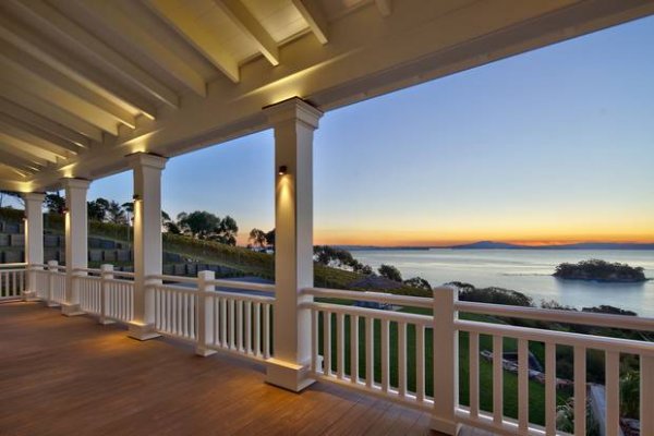 Waiheke Island mansion2018020102
