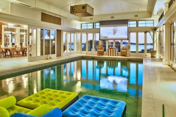 Waiheke Island mansion2018020105