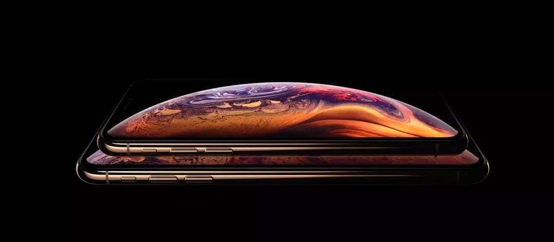 【今日悉尼】史上最大屏新iPhone！双卡双待、有刘海！中国出特供版！价格颜色出炉！网友：“邀请函像个电磁炉！”