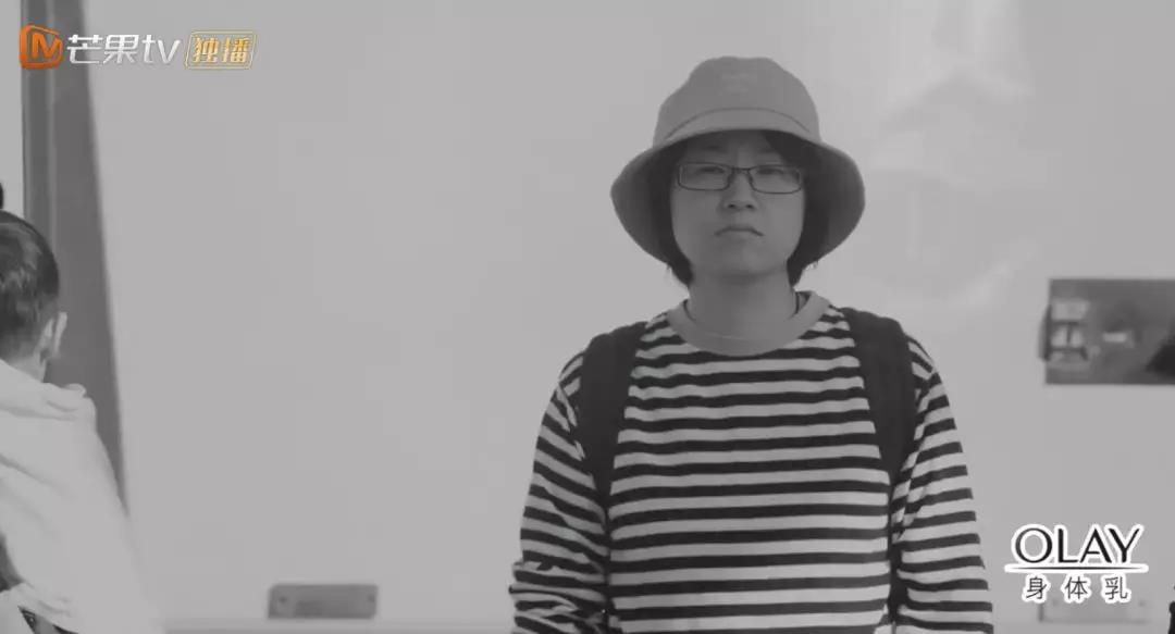 昆凌、吴昕联合“吐槽”留学女博士：如果你放弃生活，生活也会放弃你。