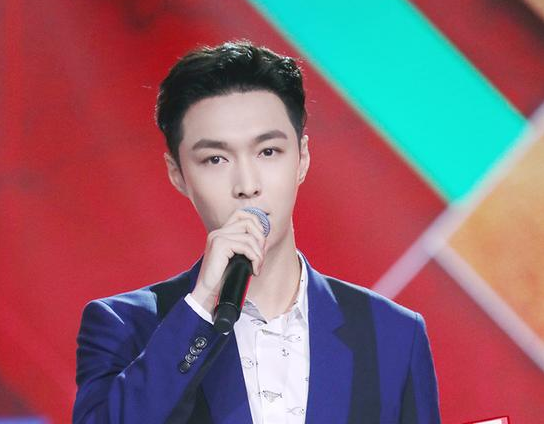 张艺兴工作室发声明起诉"黑粉"：可怕的网络暴力