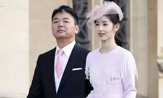 【这里是美国】刘强东奶茶同框刷屏背后，又曝出这么大一个瓜...