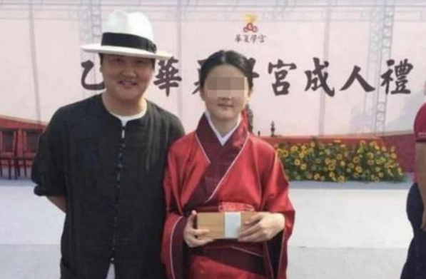 孙楠女儿就读学校无办学资质 教育局已介入调查