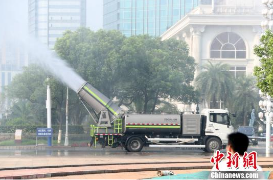 中国“男士裤裙”大卖 除了这个你还知道哪些降温神器？