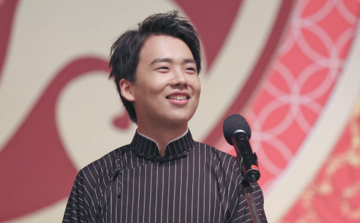 郭麒麟驾四百万豪车出行上热搜，郭德纲：别没事找事了